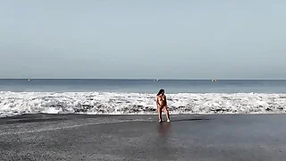 StepMom asks her StepSon not far from take a crack at a Nude Beach PhotoSession